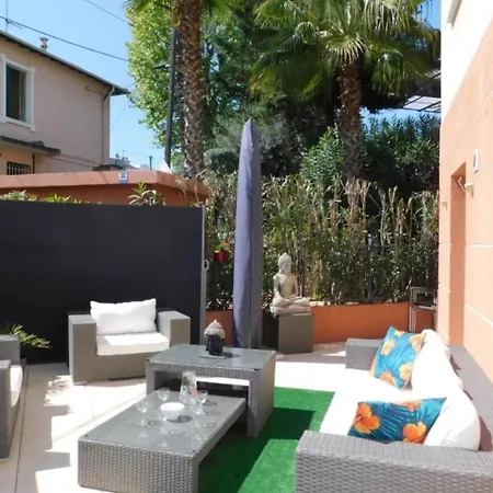 Proche 3p+40m2 Terrasse Apartment *